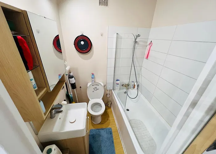 La Fabrica Deu Rei Enric * Pau