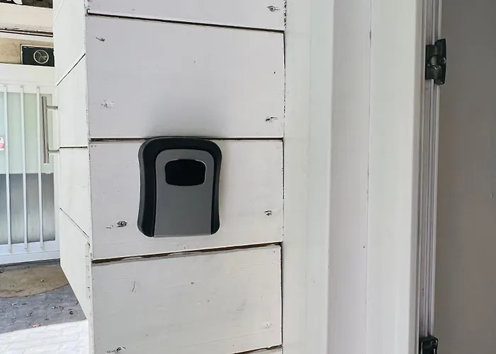 La Fabrica Deu Rei Enric Apartment Pau