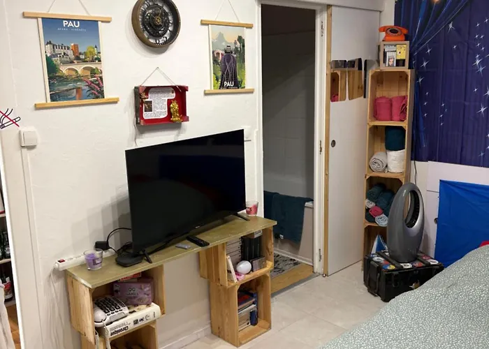 La Fabrica Deu Rei Enric Apartment