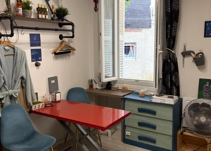 La Fabrica Deu Rei Enric Apartment