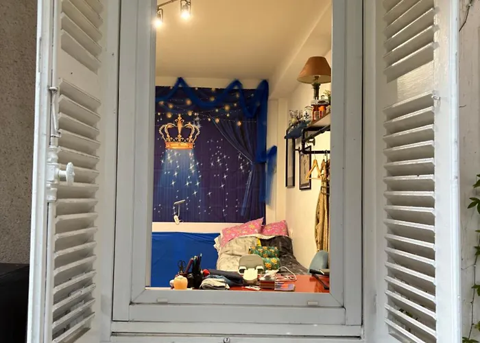 La Fabrica Deu Rei Enric * Pau